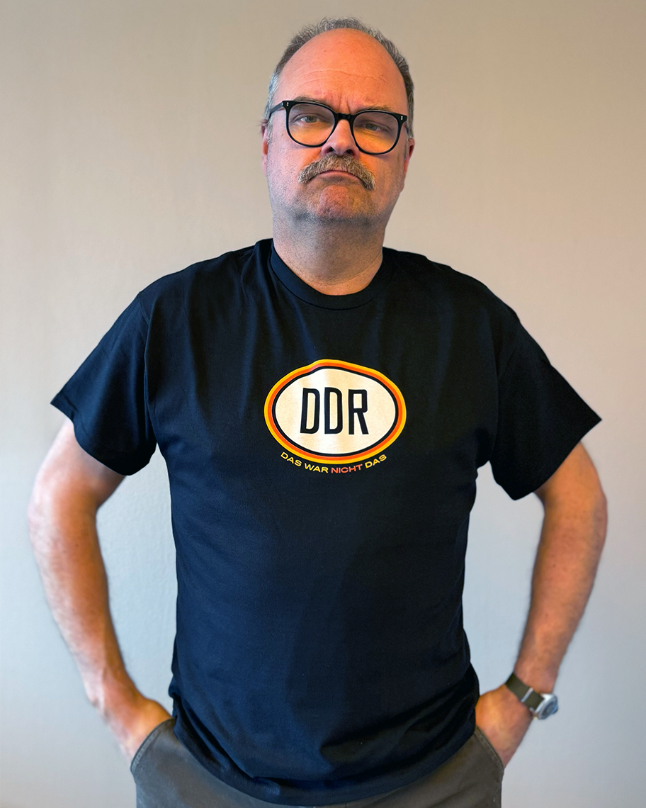 DDR T-SKJORTE (SORT)