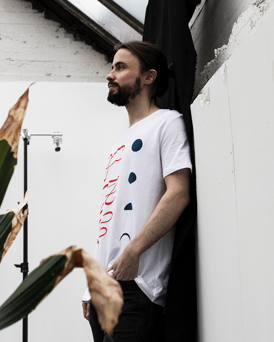 FAY WILDHAGEN ILLUSTRASJON T-SKJORTE